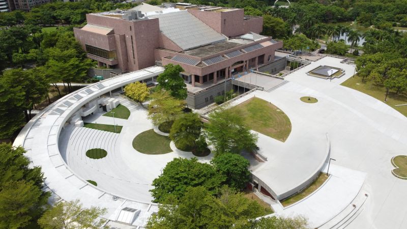 中華文化總會今(26)日公布，日本重量級當代藝術家奈良美智特展確定加碼將於7月1月移師高雄市立美術館。（圖／高市府提供）