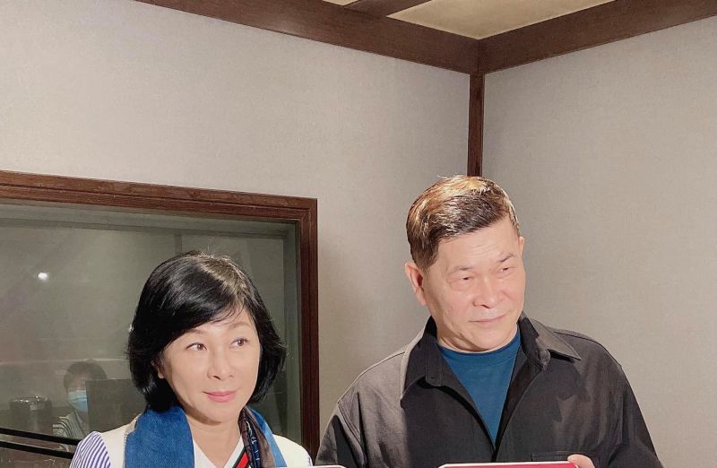 ▲吳淡如(左)認為人生風浪必然有,並不是命運的問題。(圖/吳淡如臉書