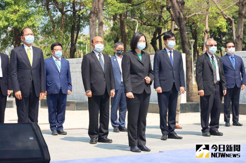 ▲二二八事件74周年中樞紀念儀式今年移師高雄舉行,總統蔡英文、行政院長蘇貞昌、立法院長游錫堃等人都南下參加。(圖/記者鄭婷襄攝,2021.02.28)
