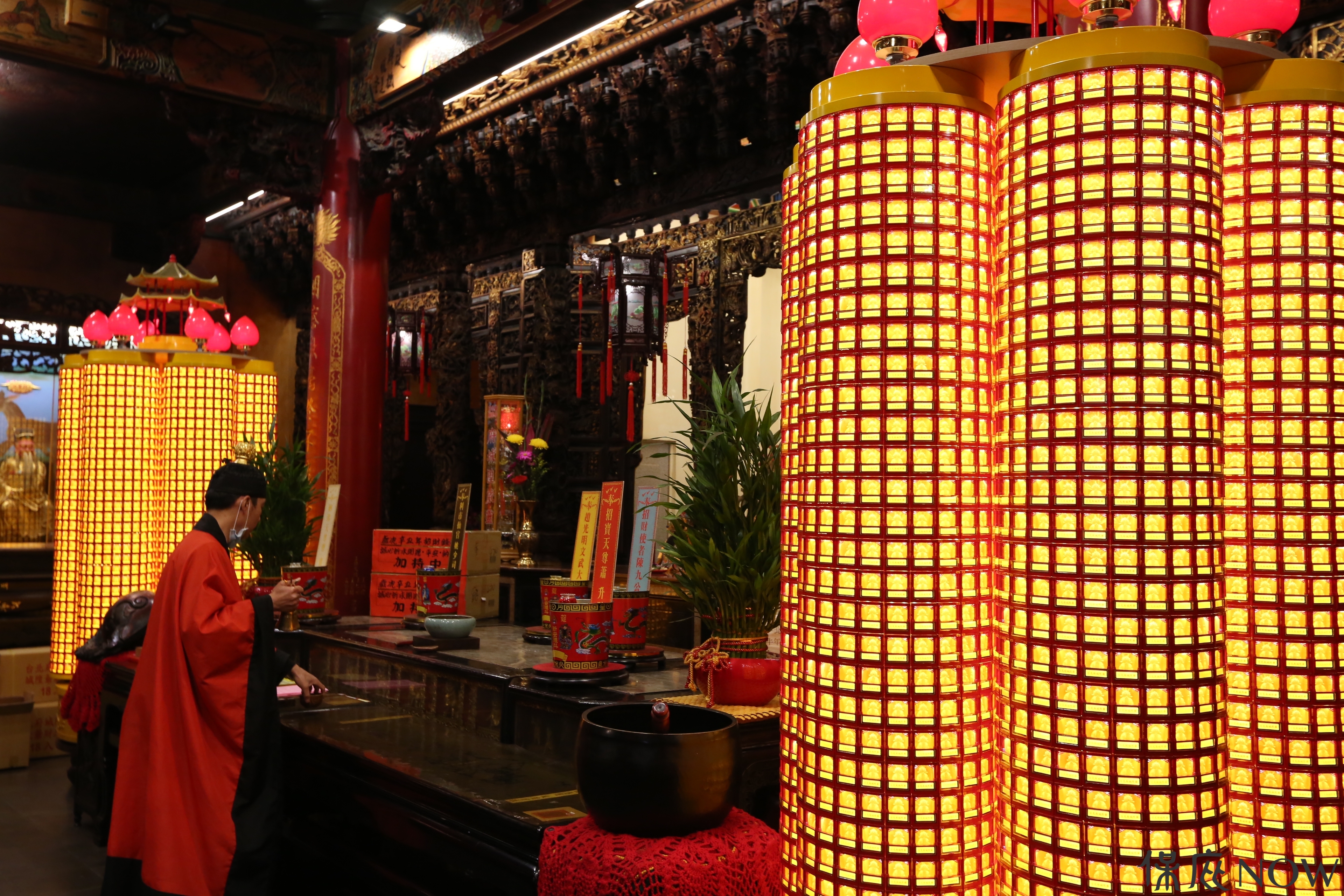 過年前點光明燈是許多人的習慣，圖為台北府城隍廟。（圖／保庇NOW資料圖）