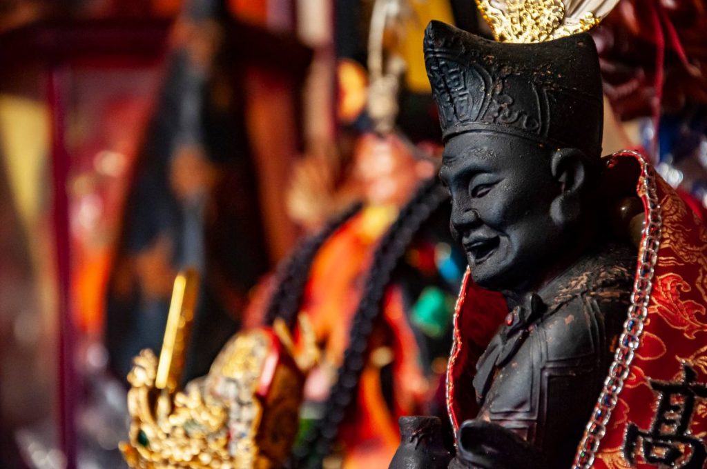 高雄靈聖會木屐禪師沈成郎留下許多傳奇故事。（圖／鏡中說事臉書專頁授權）