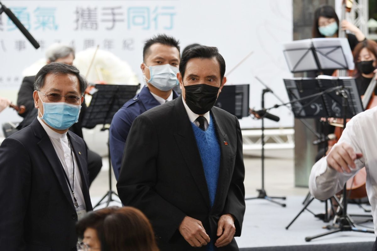 ▲馬英九預計3月底出訪中國大陸祭祖，民進黨批評是擁抱綏靖主義，國民黨則反批民進黨雙重標準，自證不具備成熟心態與能力處理兩岸關係。（圖／資料照片）