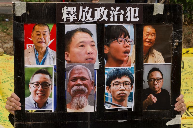 ▲香港民主派參與去年初選的21名被告，今日有12人放棄每8日提出的覆核權利，西九龍法院宣布剩下11人繼續還押。（圖／美聯社／達志影像）