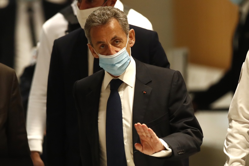 ▲法國法官裁定前總統沙柯吉（Nicolas Sarkozy）涉嫌貪腐案有罪，判處他3年徒刑、緩刑2年。（圖／美聯社／達志影像）