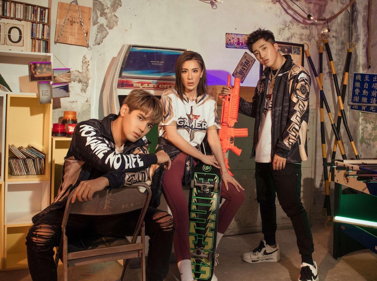 ▲陳零九（左起）、小禎、婁峻碩主持外景節目。（圖／衛視）