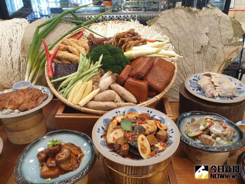 ▲「丰盛町」台式茶餐廳換新菜單,原汁原味的黑白滷香氣撲鼻,道道入味。(圖/記者金武鳳攝,2021.3.4)
