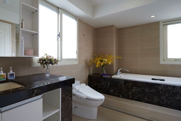 ▲衛浴裝潢留意動線規劃與通風，才能打造與飯店衛浴一般的舒適體驗。(圖／采金房提供)