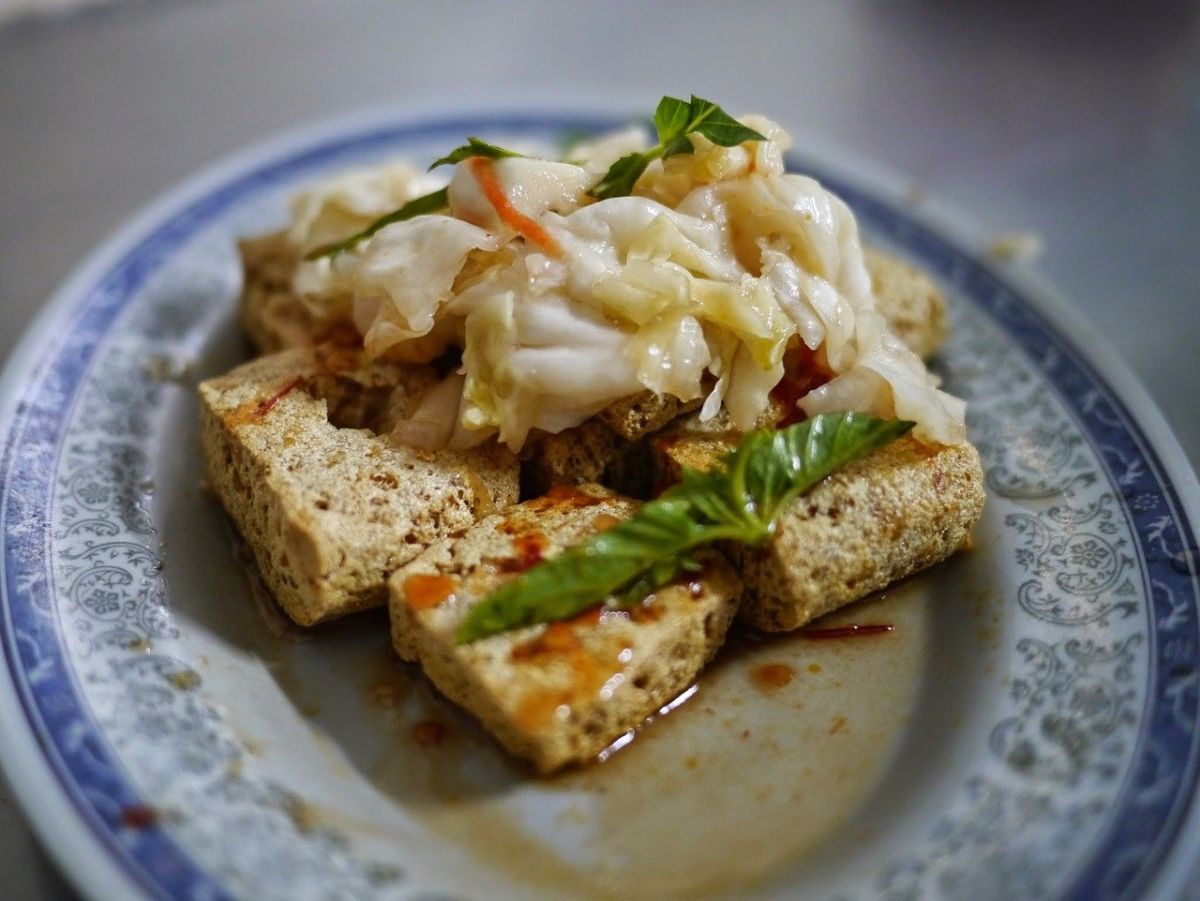 ▲臭豆腐是台灣相當知名的小吃之一，配上酸酸的台式泡菜可說是完美搭擋。（示意圖／取自pixabay）