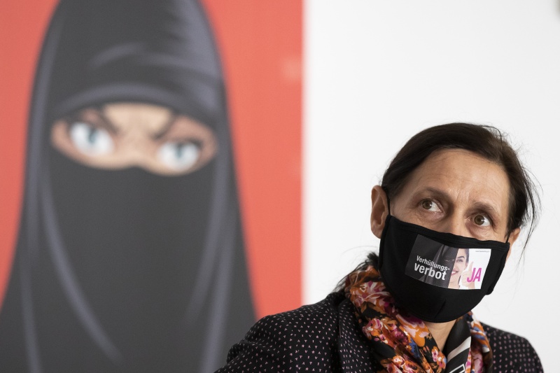 瑞士通過公共場所禁止蒙面公投　遭批歧視穆斯林
