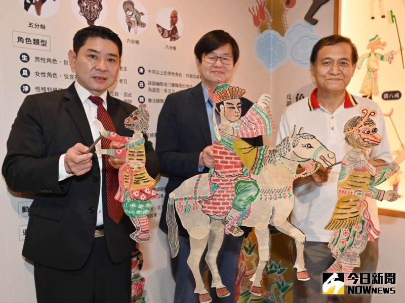 ▲皮影戲展帶領民眾穿越古今一起認識這項傳統藝術之美。(圖/記者陳美嘉攝,2021.03.08)