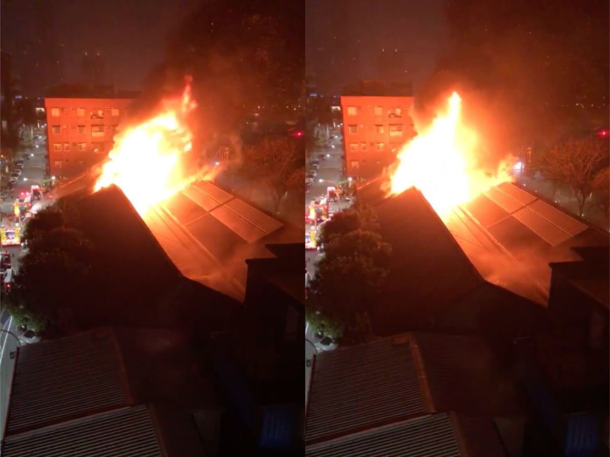 ▲今（9）日凌晨1時許，高雄駁二特區驚傳發生火警。（圖／翻攝自臉書《爆廢公社二館》）