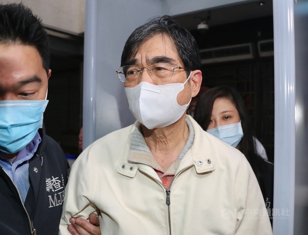 ▲光寶集團創辦人宋恭源涉嫌內線交易，檢調約談宋恭源到案，9日凌晨移送北檢複訊。檢察官諭令新台幣3000萬元交保。（圖/中央社）