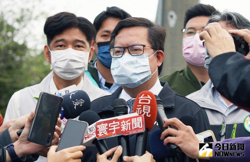 ▲在野黨逼攻行政院院長蘇貞昌,要他為太魯閣號脫軌事故負起政治責任,桃園市市長鄭文燦6日接受電台專訪時表示,不是每件事都要內閣改組、院長下台。(圖/記者李春台攝,2021.03.09)
