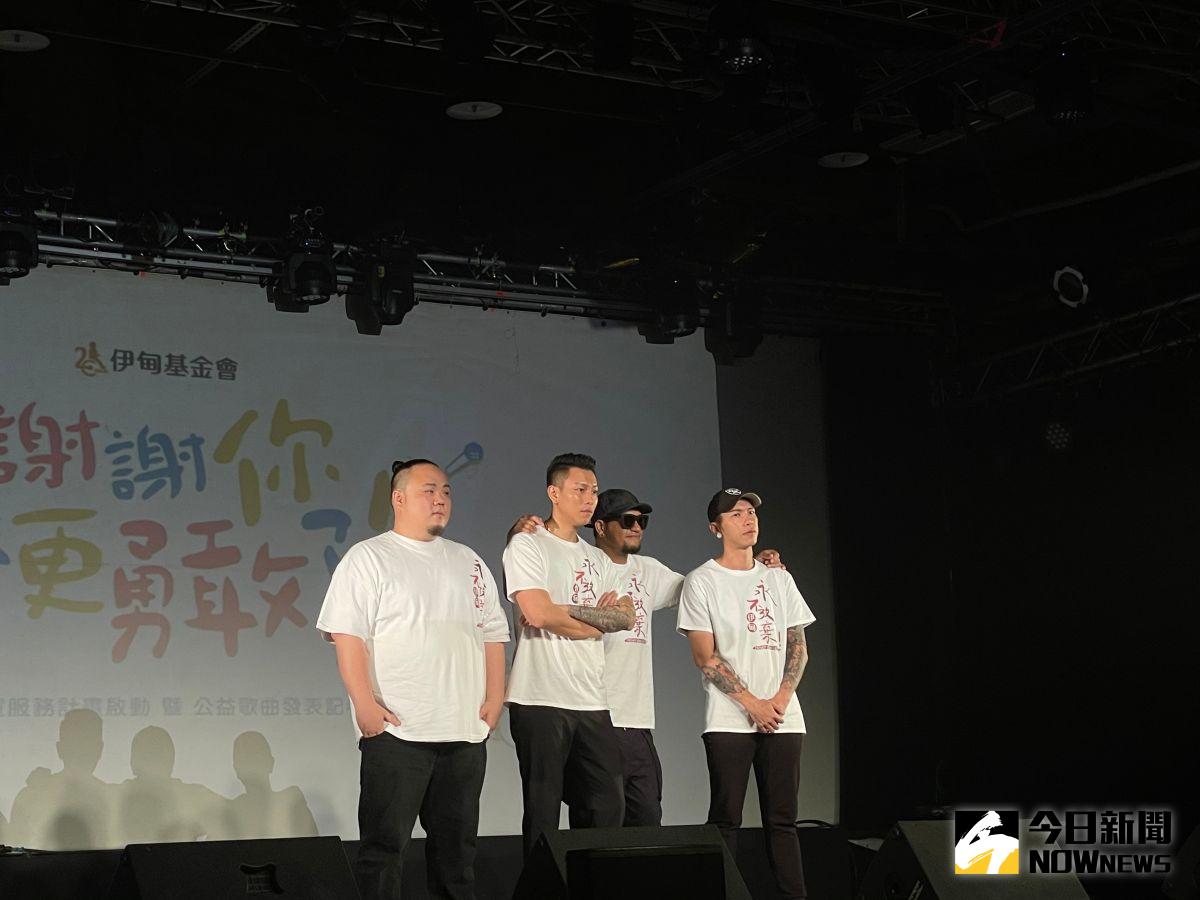 ▲張震嶽（右二）、頑童MJ116參與公益記者會。（圖／記者吳雨婕攝, 2021.03.09）