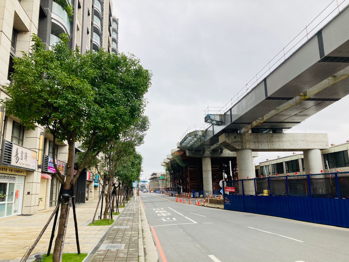 ▲安坑輕軌K6安康站為在地房仲推薦生活機能佳、房價又是小資族能負擔的一站。（圖／NOWnews資料照片）