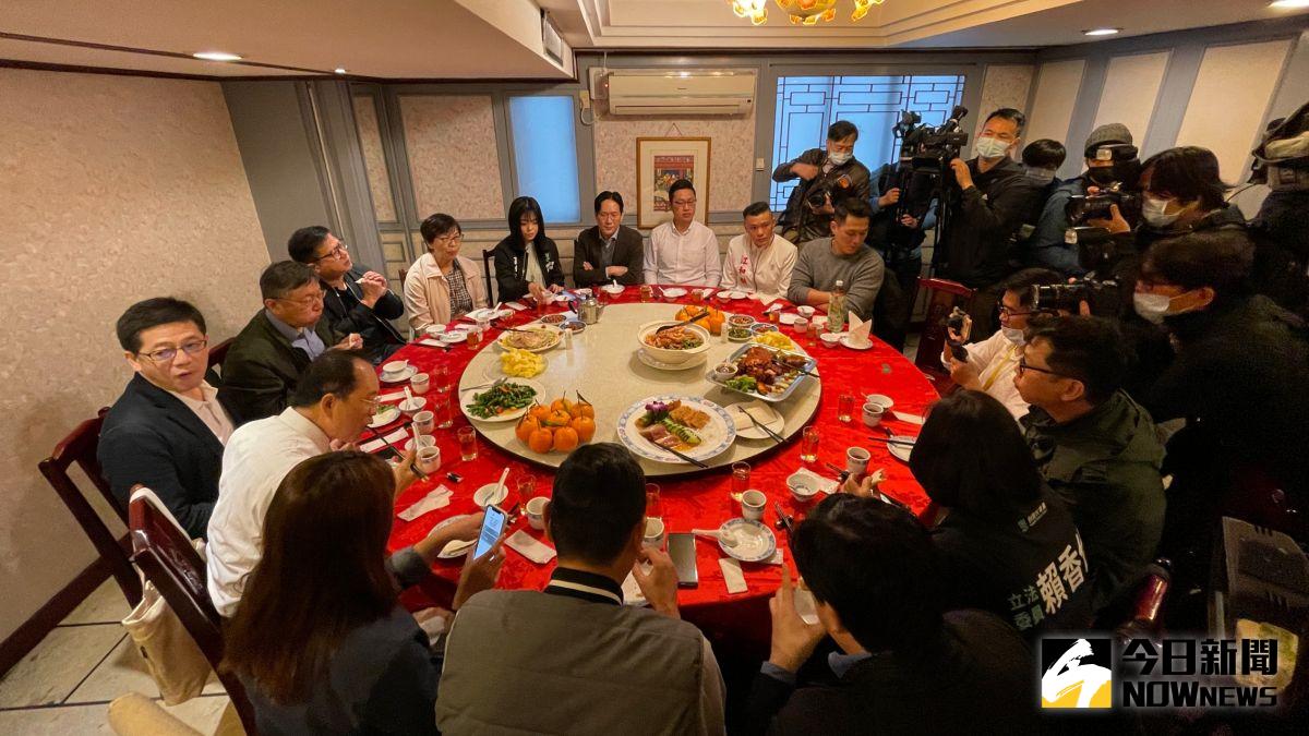 ▲民眾黨中央委員3日在「天然臺」餐廳舉辦春酒，餐後討論的地方黨部主委問題，意外引發黨內茶壺風暴。（圖／記者丁上程攝，2021.03.03）