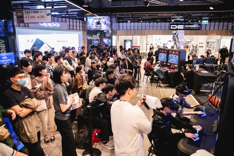 ▲南瓜虛擬科技所開發之Quantaar機台版於2019年在台北三創舉辦電競比賽。(圖/高市經發局提供)