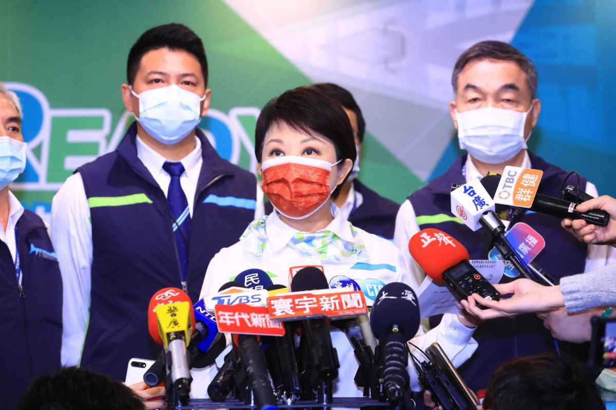 ▲市長盧秀燕宣布，捷運綠線明日起展開全車隊運轉測試，3月25日起至4月23日試營運30天。(圖／柳榮俊攝2021.3.10)