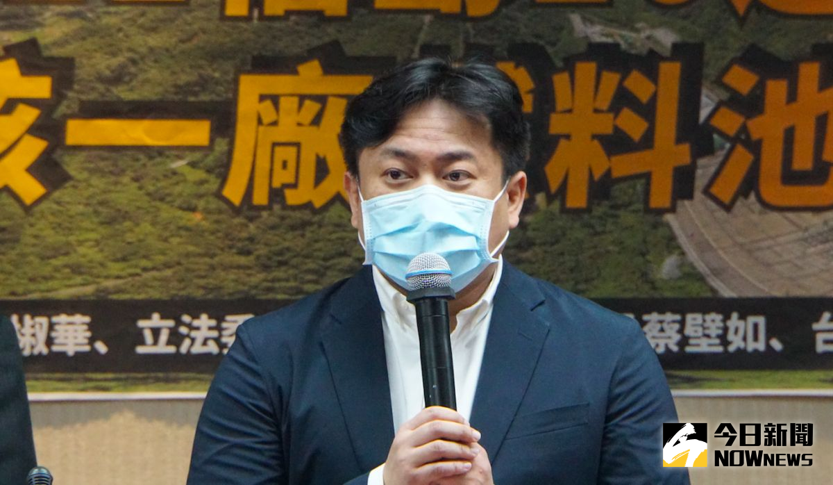 ▲立委洪申翰表示，核四公投很可能就是「核災公投」，批評核電狂熱分子操弄公投。（圖／記者呂炯昌攝，2021.03.10）