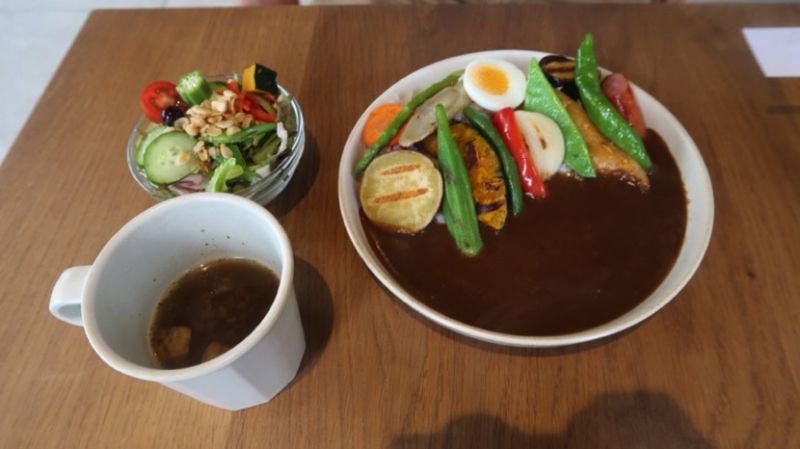 ▲木屐咖啡店可口的料理,讓往來的旅客食指大動。(圖/公關照片)