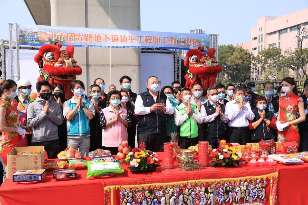 ▲中市府建設局啟動第5座橫跨西、南兩區的「國光路地下道」填平工程(圖／柳榮俊攝2021.3.11)