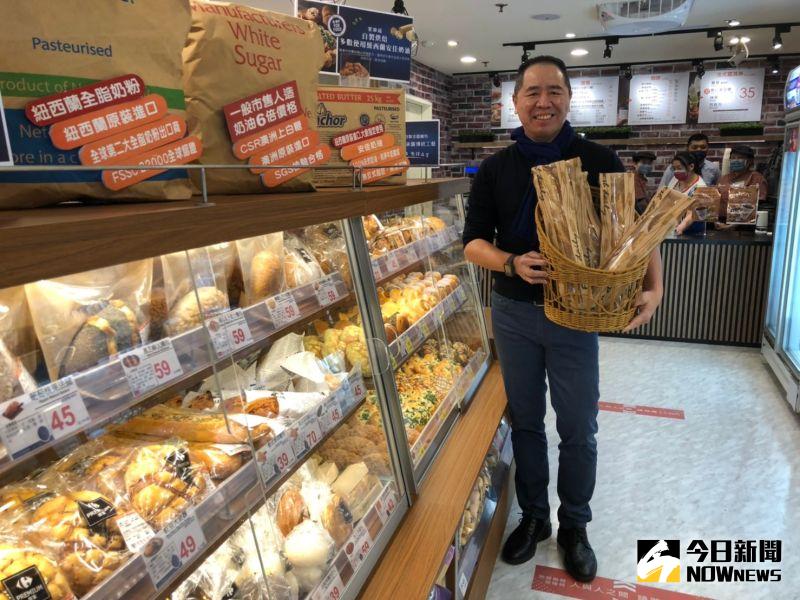 ▲台灣家樂福併購頂好超市，總經理王俊超現身開幕剪綵。（圖／記者劉俊佑拍攝）