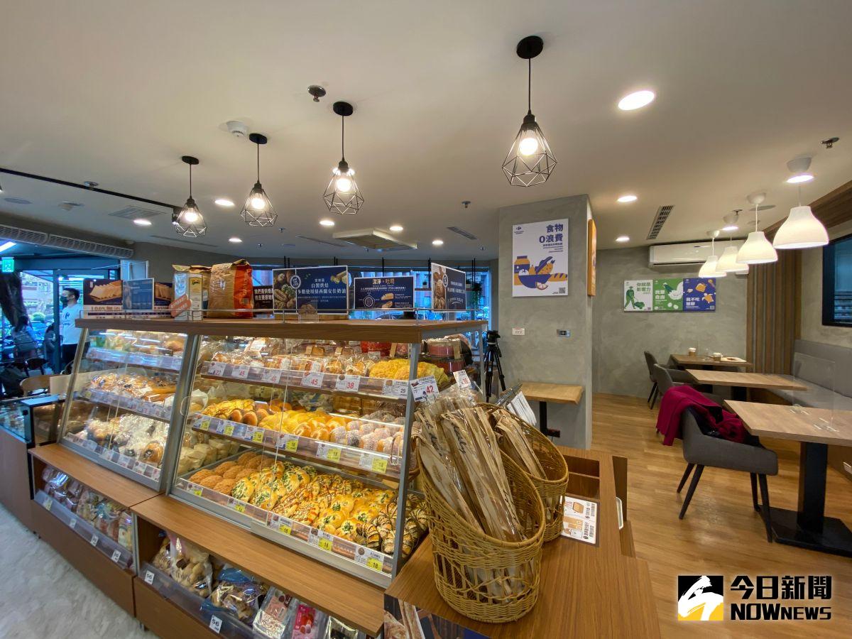 ▲國內確診案例增加，引爆民眾採購，量販、超市在今天下班尖峰時間湧現大量人潮。（示意圖／NOWnew資料照，記者劉雅文拍攝）