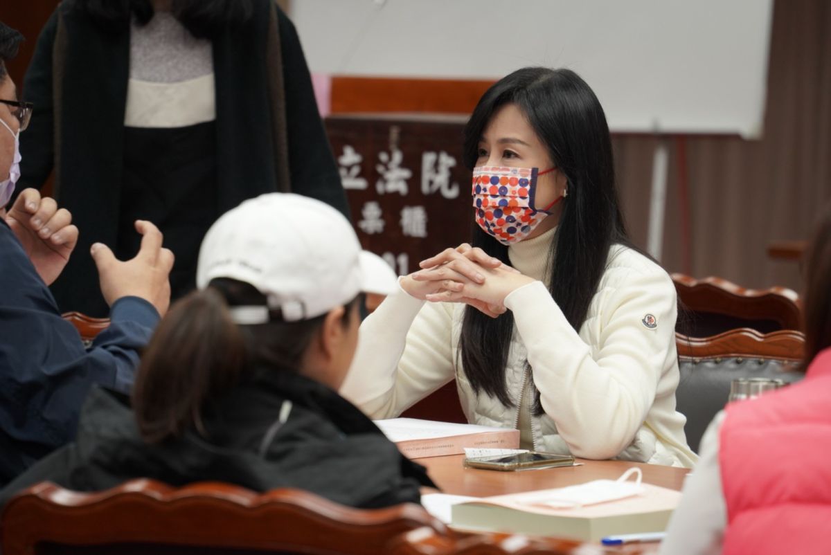 ▲國民黨立委萬美玲喊話中央，讓桃園人優先施打完整疫苗。（圖／國民黨立委萬美玲提供）