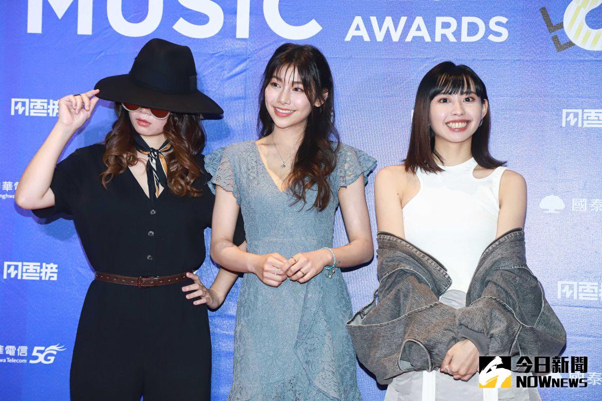 ▲李芷婷（右一）提到與哥哥、姊姊一起分攤醫療費。（圖／記者葉政勳攝, 2021.03.13）