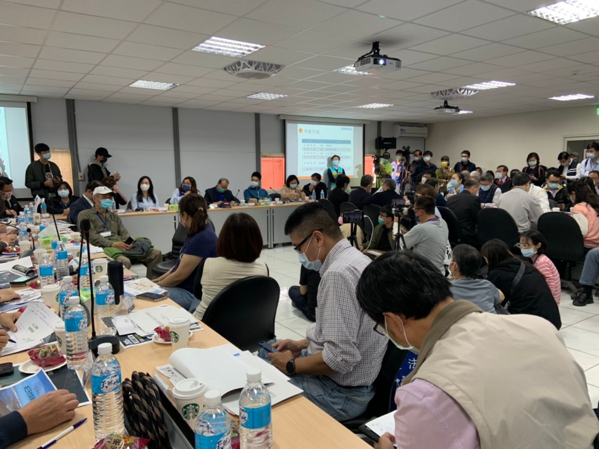 ▲立法院衛環委員會赴桃園考察藻礁，環團表示大潭海象不佳，不適合當天然氣接收站。（圖／記者吳承翰攝，2021.03.15）