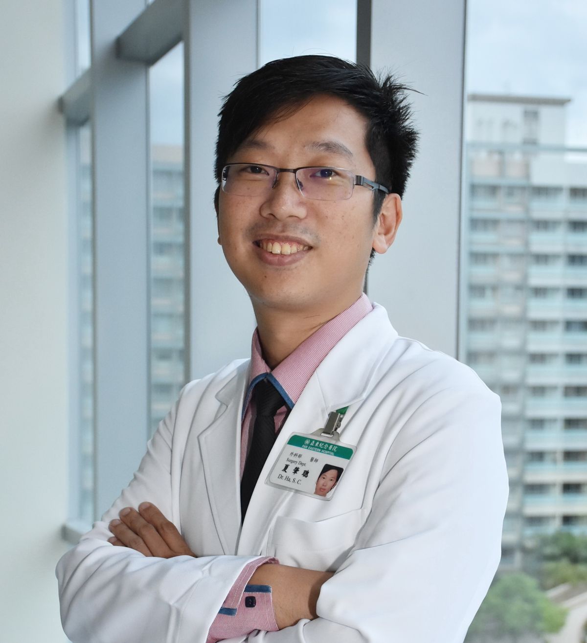 ▲亞東醫院小兒外科醫師夏肇聰表示，氣胸分為「自發性」和「外因性」，如果輕忽應對，可能導致心臟受到壓迫，血液無法回流到心臟，引發休克，嚴重者甚至會死亡。（圖／亞東醫院提供）