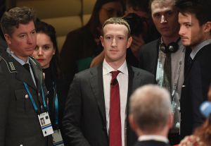 臉書遭控阻絕色情內容不力！祖克柏、Meta高層相繼被告
