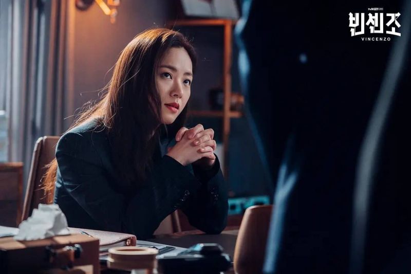 ▲全汝彬在《黑道律師文森佐》中飾演「洪車英」一角,擁有「惡魔的舌頭」和「魔女的執著」外號。(圖/Netflix提供)