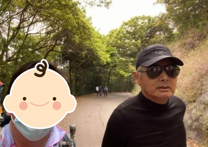 親民巨星周潤發「擺臭臉」合影粉絲!真相還原:懂不懂尊重