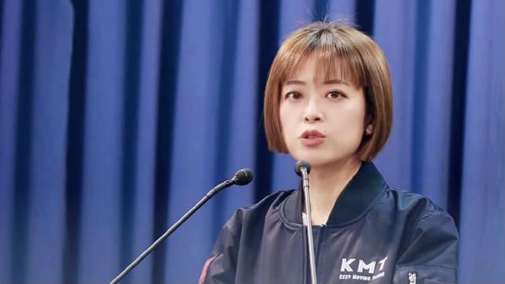 ▲國民黨發言人江怡臻今(17)日在臉書表示，請民進黨不要製造假消息，重啟核四公投是由黃士修提起，不是國民黨。（圖／取自國民黨發言人臉書粉絲團）