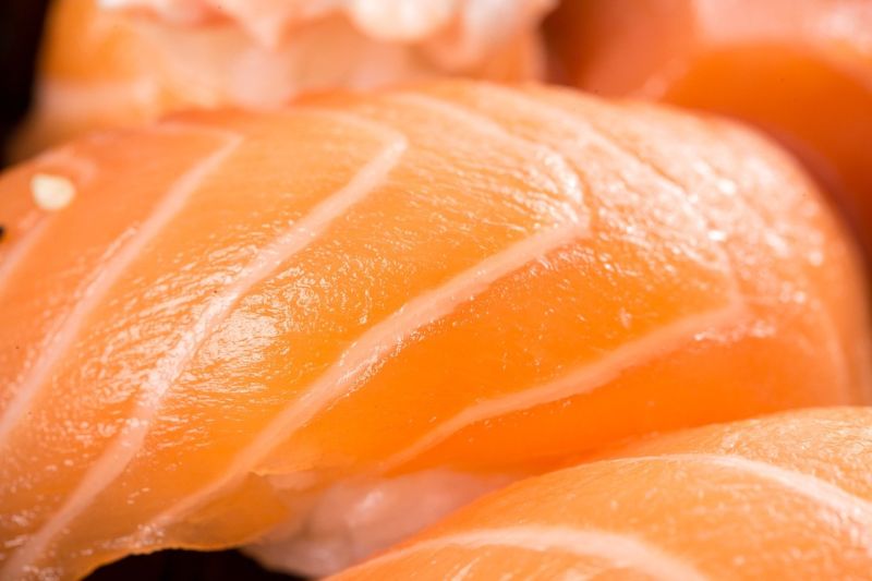 ▲「壽司郎」近日舉辦優惠活動，只要名字叫做「鮭魚」的人就可以免費吃壽司。（示意圖／翻攝自Pixabay）
