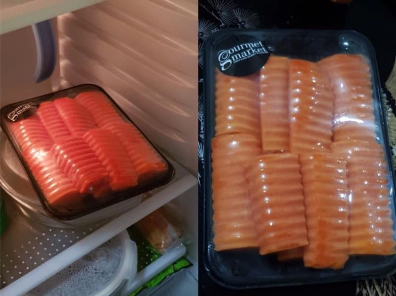 ▲鮭魚之亂即將落幕，有網友發現家中冰箱突然出現一盒「鮭魚色生魚片」，搭配好芥末醬料後一看才發現根本誤會大了。（圖／翻攝自臉書社團《爆廢1公社》）