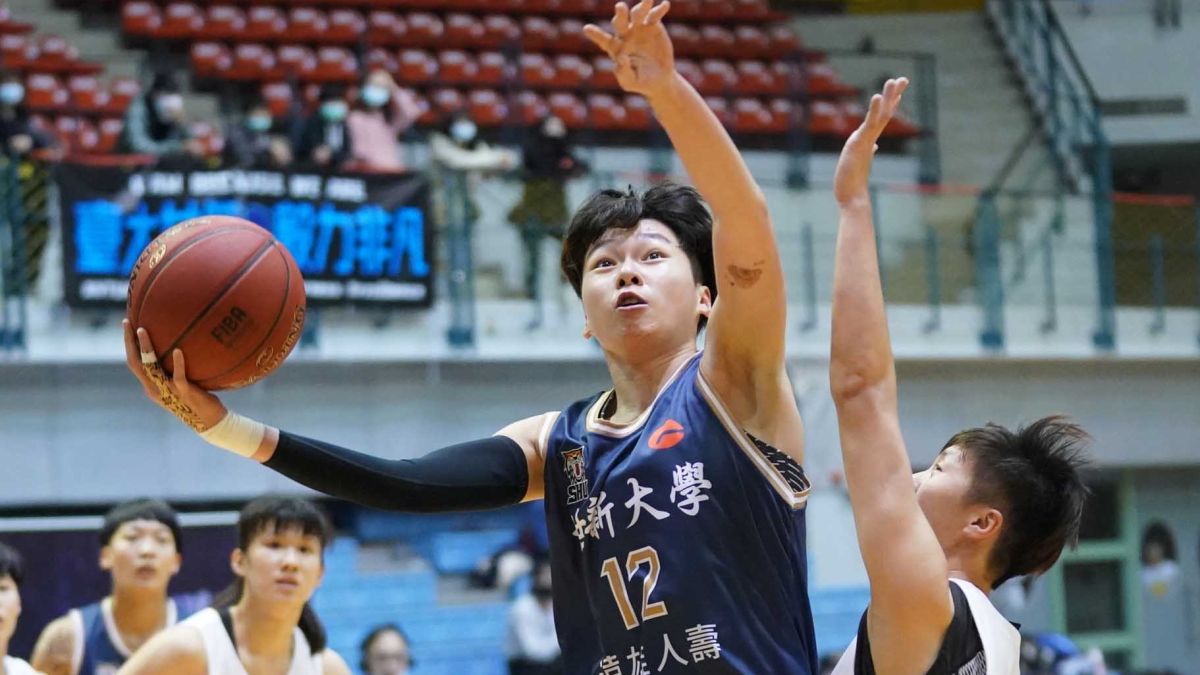 ▲世新大學林蝶四強戰依舊主宰戰場，幫助世新擊敗佛光大學挺進冠軍戰。（圖／大專體總提供）