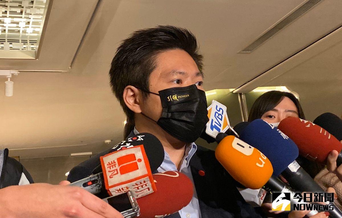 ▲台東志航空軍基地2架F-5E戰機今（22）日下午執行訓練任務時失聯，總統府發言人張惇涵表示，空軍已成立應變中心，正進行搜救協尋任務。（圖／記者胡宥心攝，2021.03.22）