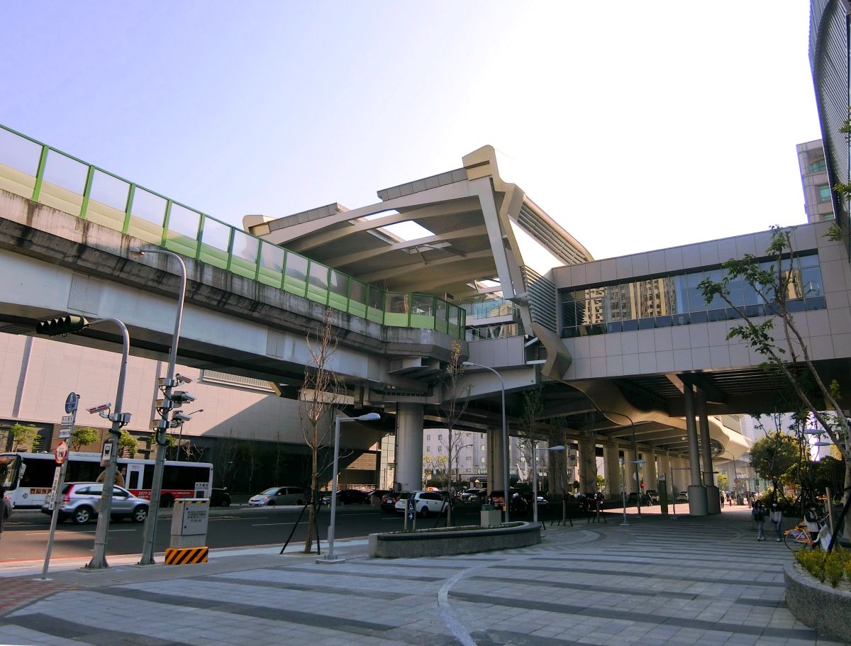 ▲中捷運線的市政府站新成屋與中古屋價差懸殊。（示意圖／台灣房屋提供）