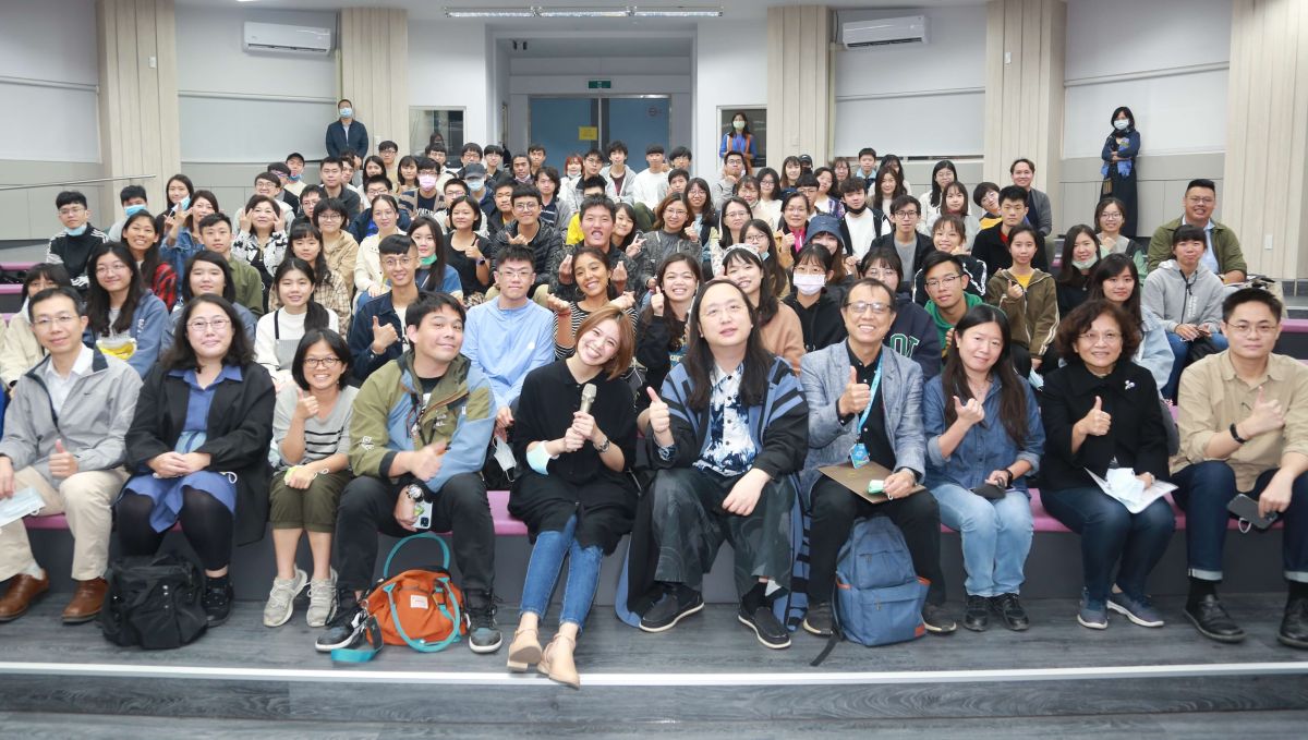 ▲行政院政務委員唐鳳到中山大學分享台灣社會創新發展趨勢。(圖／記者黃守作攝，2021.03.23)