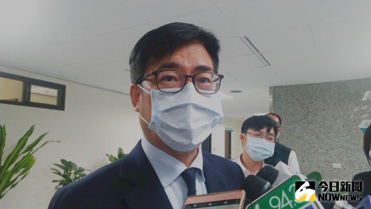 ▲高雄市長陳其邁表示，醫界大家認為打疫苗還是利大於弊，所以請市民不用擔心，疫苗的安全性不管是中央或者地方都會嚴格把關。（圖／記者鄭婷襄攝，2021.03.23）