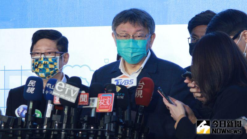 ▲針對AZ疫苗施打率較低一事，台北市長柯文哲24日受訪時表示，因為台灣防疫相對成功，大家沒有急迫性，「不過終究還是要施打」。（圖／記者丁上程攝，2021.03.24）