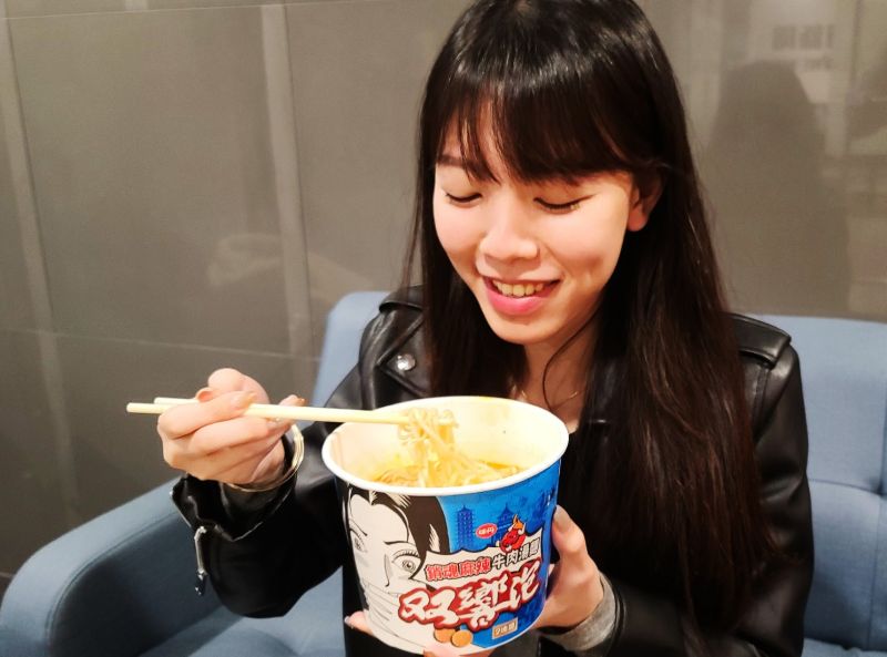 ▲身為麻辣控的你千萬不能錯過這款新口味的泡麵。(圖/NOWnews)