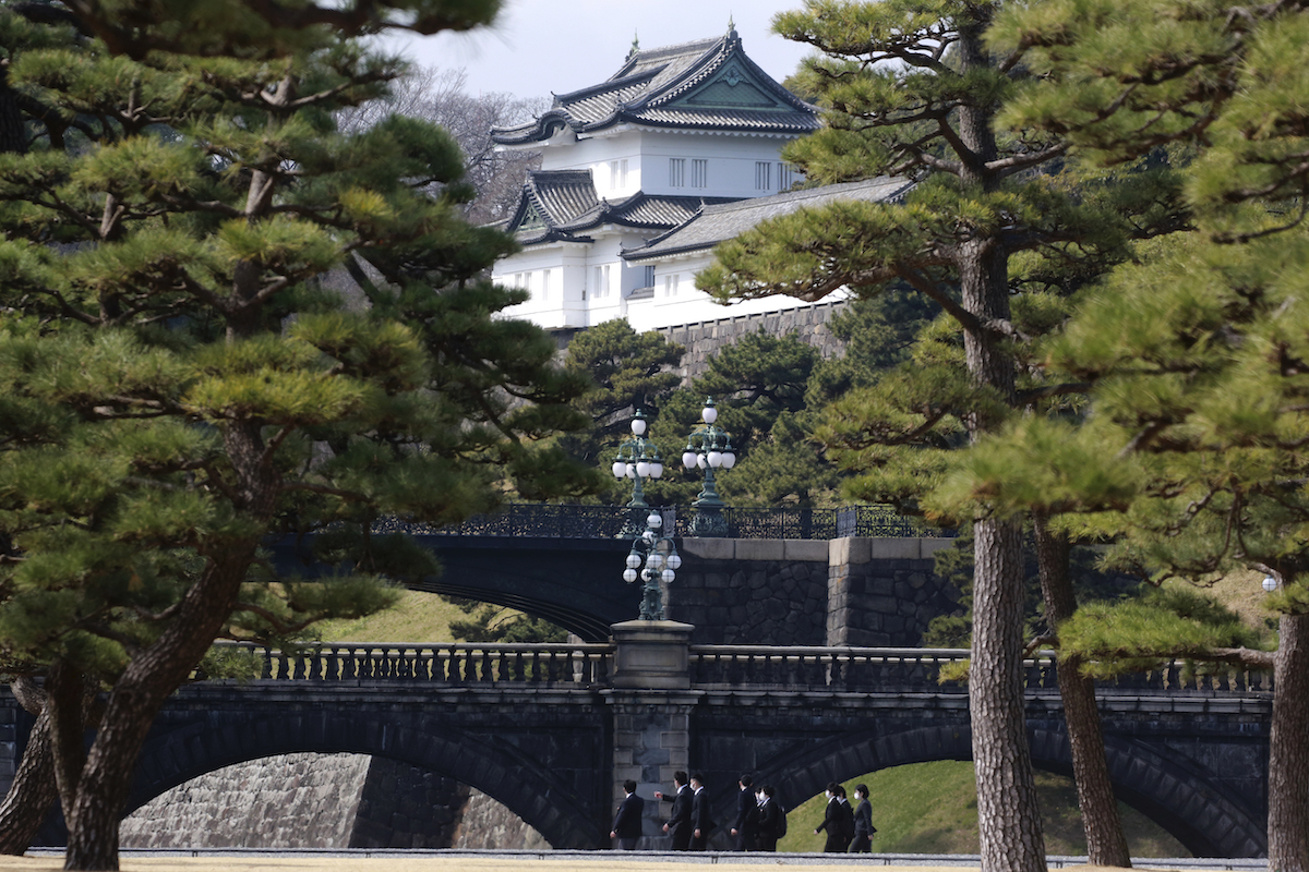 ▲日本東京皇居近期在改建「三之丸尚藏館」，過程中意外發現江戶時代初期的江戶城石牆。（圖／美聯社／達志影像）