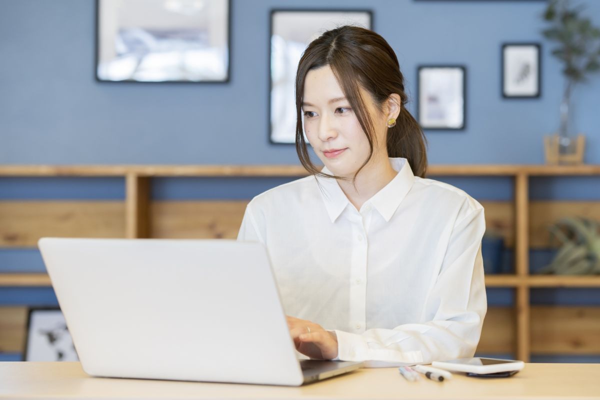 ▲北市府法務局表示，近年線上教學常爆消費爭議，提醒民眾多比較契約及服務內容。（示意圖／PhotoAC）