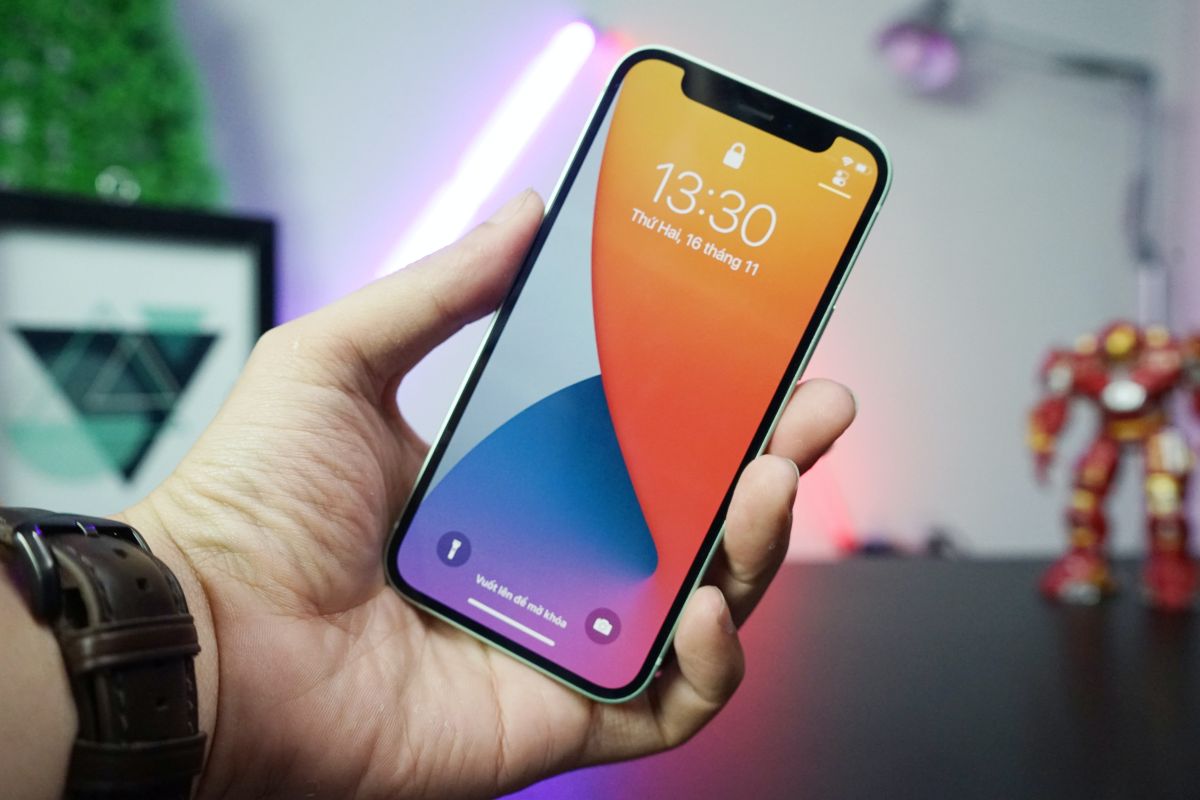 ▲一名網友發文抱怨，表示客人傳給他訊息後，他不小心傳錯「你好煩」，貼文一出，網友全笑翻。（示意圖，圖中人物與文章中內容無關／取自unsplash）