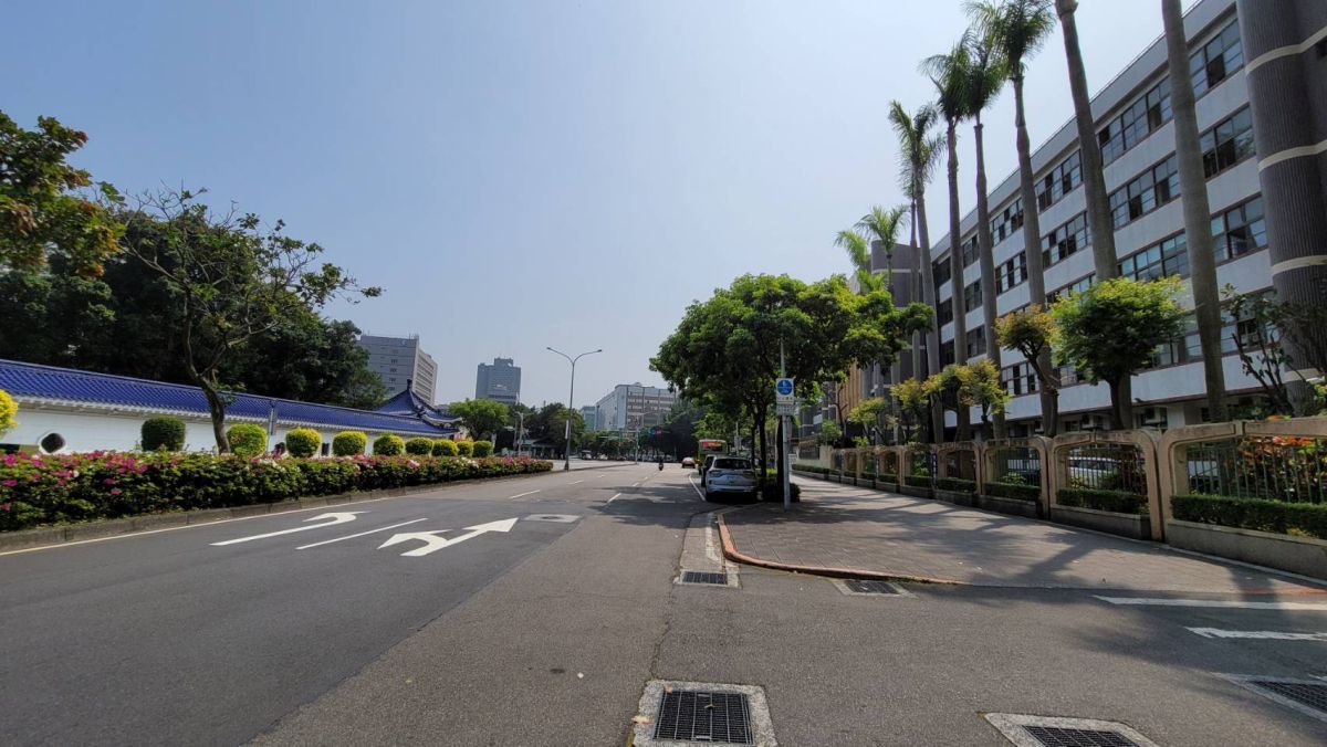 ▲捷運中正紀念堂站周邊的房價有學區與生活機能支撐，與鄰近的植物園站單坪價差35萬。（圖／NOWnews資料照片）