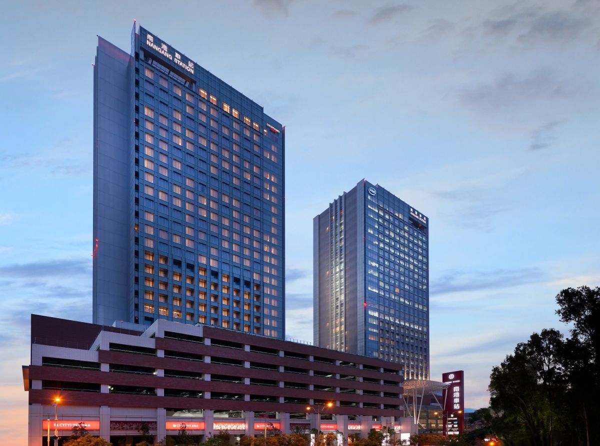 ▲六福萬怡酒店日前官網出包，造成民眾可以用1元訂房。酒店緊急發出聲明澄清，並提供補償方案。（圖／翻攝自台北六福萬怡酒店臉書）