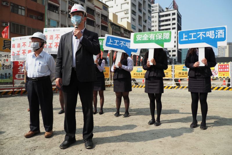 ▲羅達生表示,市長陳其邁非常重視勞工朋友的安全,希望能強化業者自律,共同消弭勞工喝酒上工的問題,積極保障工作安全,並減少業者發生職災的風險。。(圖/高市勞工局提供)